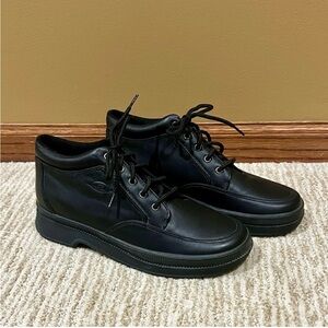 Easy Spirit Black Chukka Boots